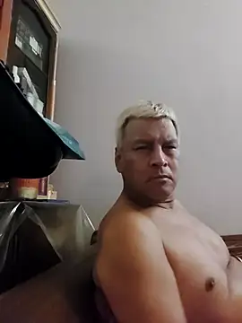 gayphotograper online show from September 2025 09:25:02 PM