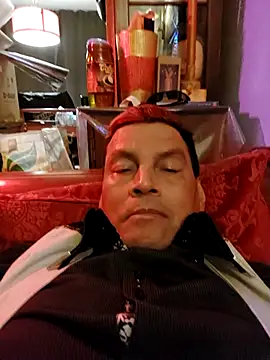 gayphotograper online show from December 2025 09:22:02 PM