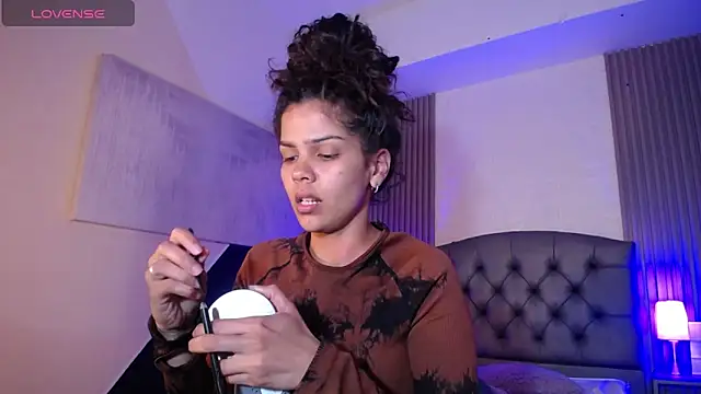 Snapshot of ximena_diaz chatting on March 2025 08:53:01 PM ximena diaz online show from March 2025 08:53:01 PM