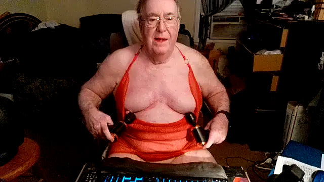 Snapshot of Toastir chatting on November 2025 08:51:01 PM Toastir online show from November 2025 08:51:01 PM