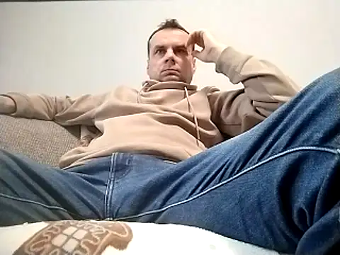 grzes19763 online show from December 2025 09:51:02 AM