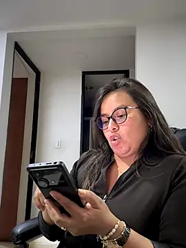 Ixchel Anaid online show from November 2025 01:27:01 AM