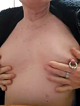 Snapshot of painslutfr chatting on February 2025 08:08:02 PM painslutfr online show from February 2025 08:08:02 PM