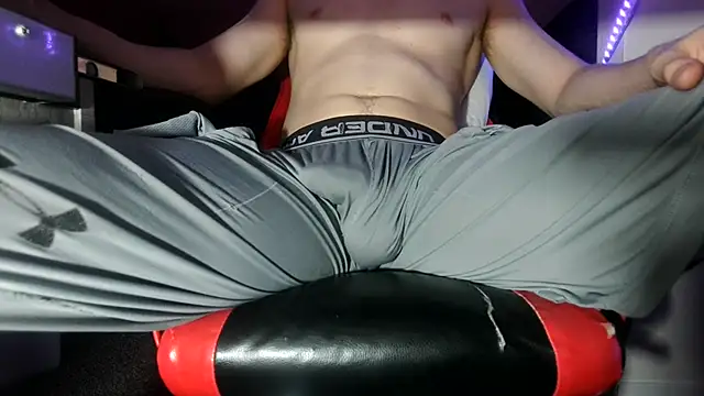 Snapshot of Dick_and_muscles chatting on November 2025 02:21:02 AM Dick and muscles online show from November 2025 02:21:02 AM