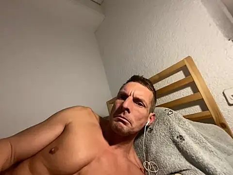 Snapshot of Goldmedall chatting on February 2026 01:01:02 AM Goldmedall online show from February 2026 01:01:02 AM