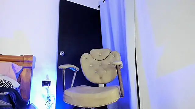 PIA GREAT online show from October 2025 01:09:01 AM