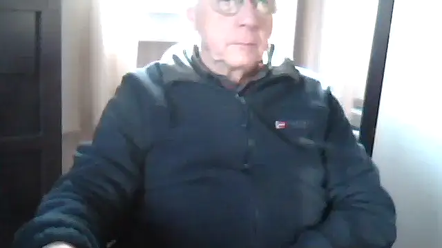 Snapshot of johnjohn622662 chatting on February 2026 02:20:02 PM johnjohn622662 online show from February 2026 02:20:02 PM