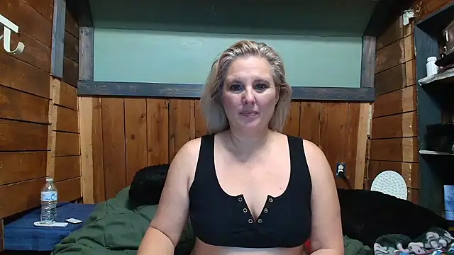 Snapshot of lisaxlovexxx chatting on January 2026 05:12:01 AM lisaxlovexxx online show from January 2026 05:12:01 AM