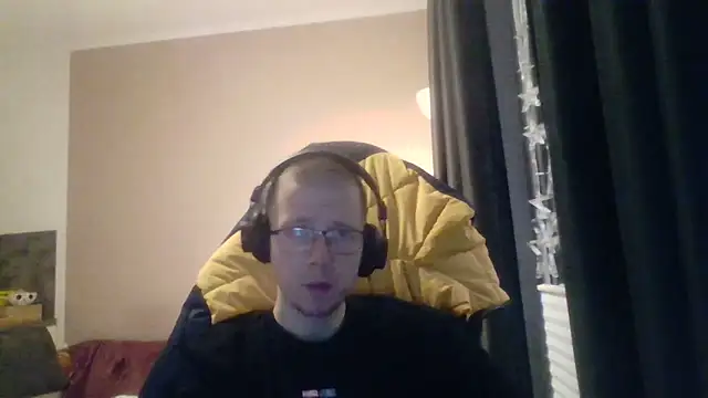 Snapshot of David250692 chatting on October 2025 05:52:01 AM David250692 online show from October 2025 05:52:01 AM