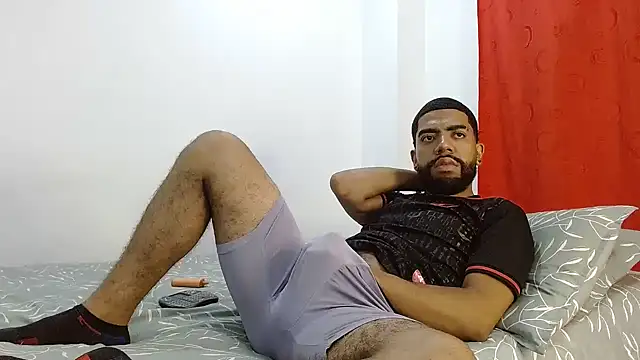 Snapshot of Aroon_Stonne chatting on December 2024 12:23:01 AM Aroon Stonne online show from December 2024 12:23:01 AM