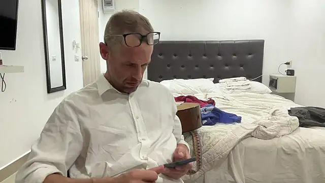 CamCrestXXX online show from December 2024 04:33:01 AM