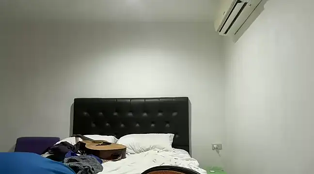 CamCrestXXX online show from December 2024 01:00:01 PM