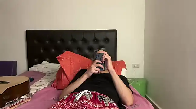 CamCrestXXX online show from January 2025 04:00:02 PM