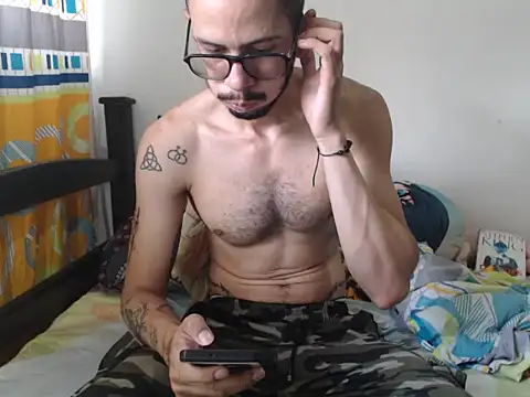 alisterxxx online show from October 2025 02:35:01 PM