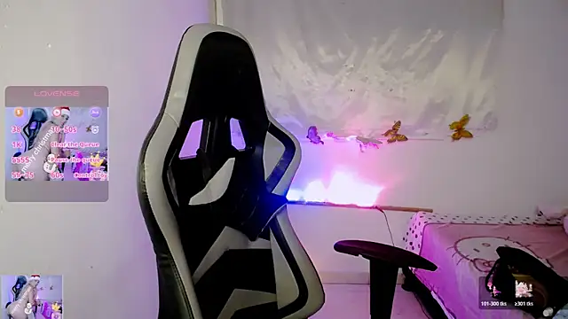 ninatiny online show from December 2025 10:33:01 AM