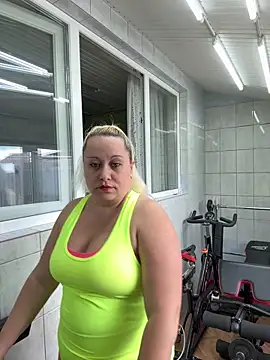 Snapshot of SabinaSweety chatting on March 2025 11:01:02 AM SabinaSweety online show from March 2025 11:01:02 AM