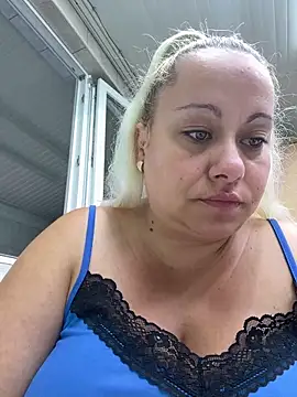 Snapshot of SabinaSweety chatting on September 2025 07:30:02 AM SabinaSweety online show from September 2025 07:30:02 AM