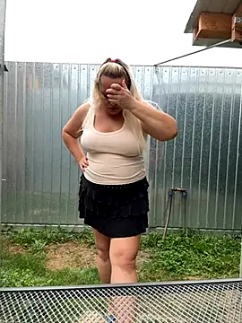 Snapshot of SabinaSweety chatting on September 2025 03:15:01 PM SabinaSweety online show from September 2025 03:15:01 PM