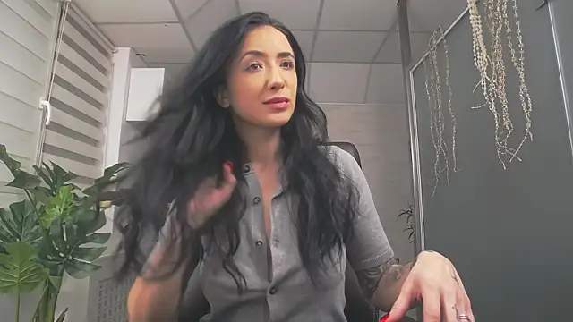 GlamKate online show from December 2025 04:28:02 AM