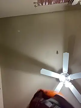 Snapshot of MzParker chatting on January 2025 04:28:02 PM MzParker online show from January 2025 04:28:02 PM