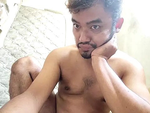 Snapshot of eizy2310 chatting on December 2024 01:14:01 AM eizy2310 online show from December 2024 01:14:01 AM