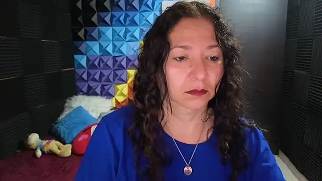 katifoxx online show from September 2025 05:25:01 PM