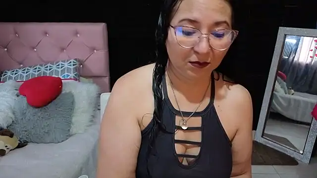 Snapshot of katifoxx chatting on May 2026 04:25:02 PM katifoxx online show from May 2026 04:25:02 PM