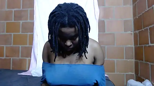 Snapshot of Magaharper10 chatting on October 2025 04:40:02 AM Magaharper10 online show from October 2025 04:40:02 AM