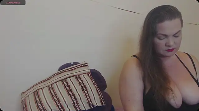 Snapshot of Lady_Adrianna chatting on September 2025 08:10:02 PM Lady Adrianna online show from September 2025 08:10:02 PM