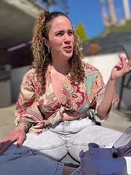 Clara-xoxo online show from March 2026 01:38:01 PM