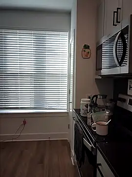 Snapshot of HollyTattoo chatting on December 2024 02:28:01 PM HollyTattoo online show from December 2024 02:28:01 PM