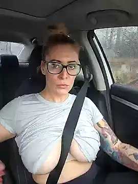 Snapshot of HollyTattoo chatting on December 2024 06:08:01 PM HollyTattoo online show from December 2024 06:08:01 PM