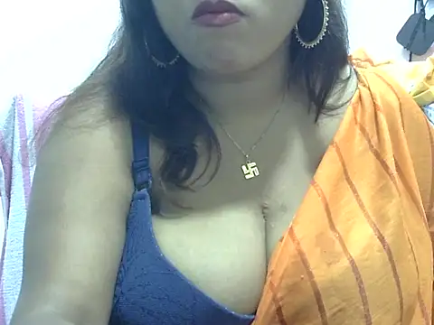 ROSEE MERRYYYY online show from April 2026 01:41:01 PM