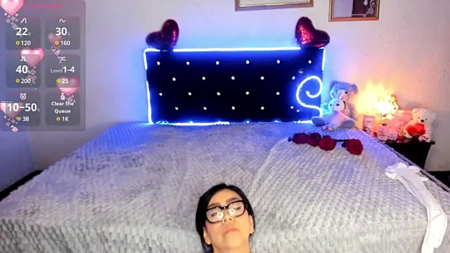 Snapshot of Silver_Lovee chatting on February 2025 12:54:02 AM Silver Lovee online show from February 2025 12:54:02 AM