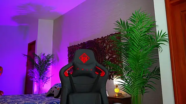 Snapshot of ambarEvans chatting on December 2024 08:09:01 PM ambarEvans online show from December 2024 08:09:01 PM