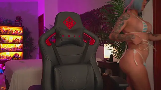 Snapshot of ambarEvans chatting on March 2025 05:22:02 PM ambarEvans online show from March 2025 05:22:02 PM