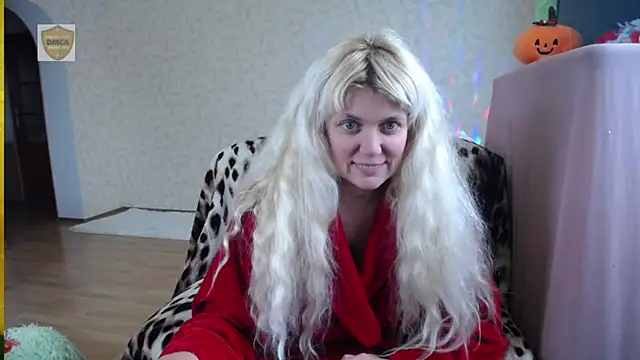 Snapshot of SunnySylvia chatting on October 2025 06:10:01 AM SunnySylvia online show from October 2025 06:10:01 AM