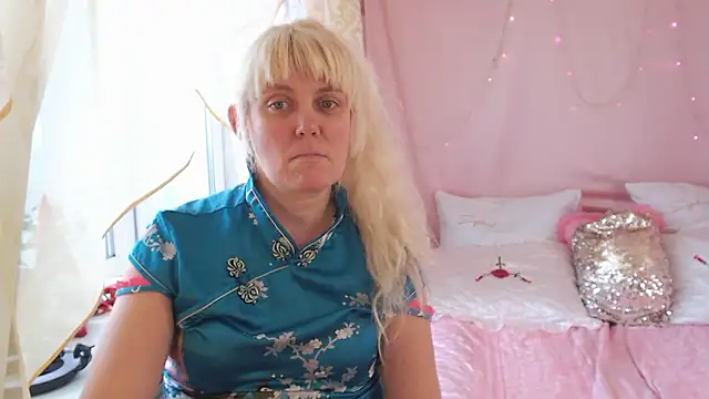 SunnySylvia online show from January 2026 10:52:01 AM