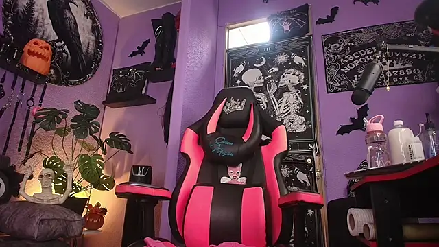 fetishkinkymeganx online show from October 2025 05:10:02 PM