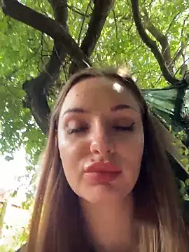 Snapshot of Night_dreams chatting on June 2026 09:37:02 AM Night dreams online show from June 2026 09:37:02 AM