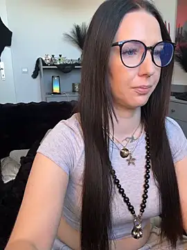 Trixie-Tainted online show from April 2026 02:17:02 PM