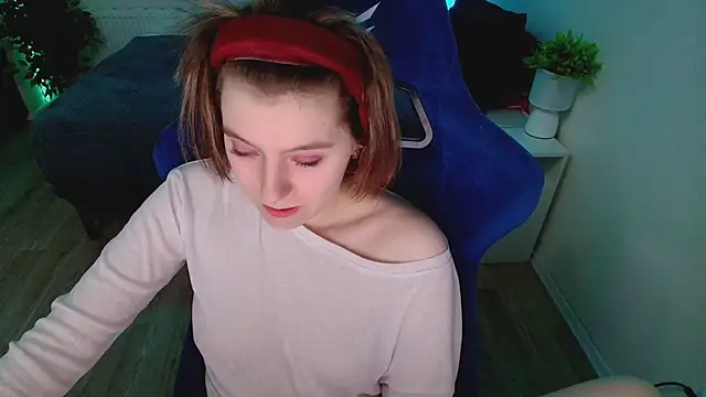 CranberryHot online show from December 2025 02:16:02 AM