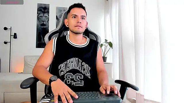 Stud samu online show from May 2026 06:57:02 PM
