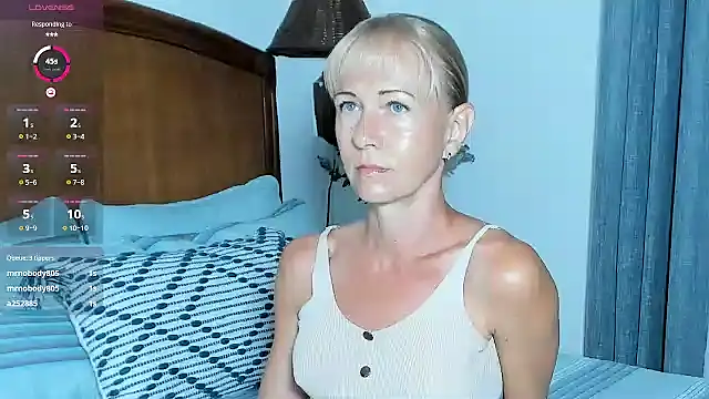 Snapshot of Christine_35 chatting on November 2025 12:05:02 PM Christine 35 online show from November 2025 12:05:02 PM