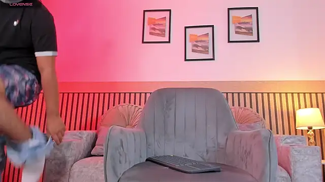 Nick Moca online show from December 2025 10:26:02 PM