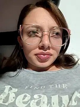 Snapshot of linda-schmidt chatting on July 2026 04:49:01 AM linda-schmidt online show from July 2026 04:49:01 AM