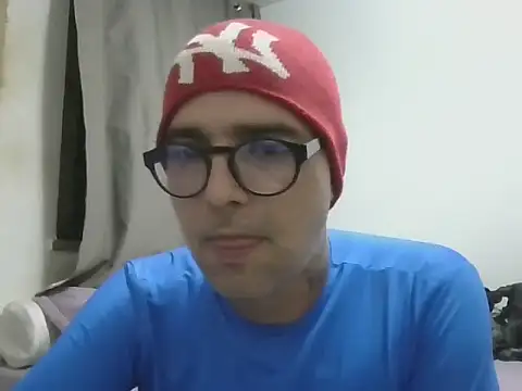 Snapshot of Brino-Nandes chatting on November 2025 04:33:02 AM Brino-Nandes online show from November 2025 04:33:02 AM