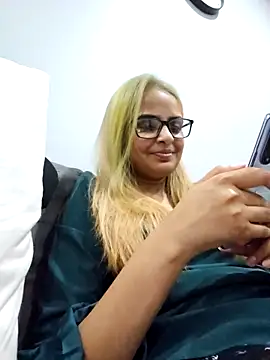 Snapshot of DirtySnowball69 chatting on September 2025 05:46:02 PM DirtySnowball69 online show from September 2025 05:46:02 PM