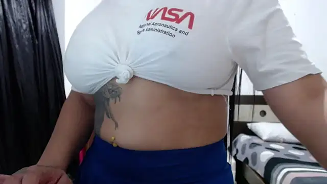 Snapshot of venuz_mendoza20 chatting on February 2026 02:35:01 PM venuz mendoza20 online show from February 2026 02:35:01 PM