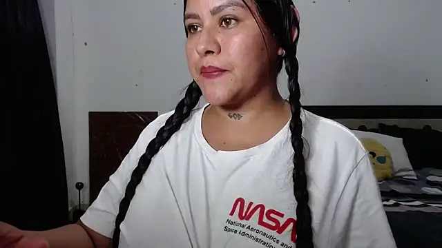 Snapshot of venuz_mendoza20 chatting on February 2026 11:12:01 PM venuz mendoza20 online show from February 2026 11:12:01 PM